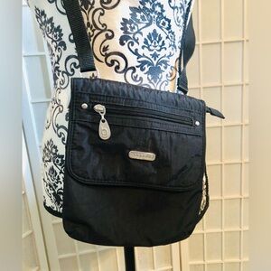 Baggallini Black Crossbody Bag EUC